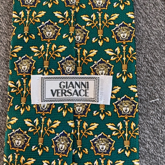 Versace tie - Picture 4 of 6